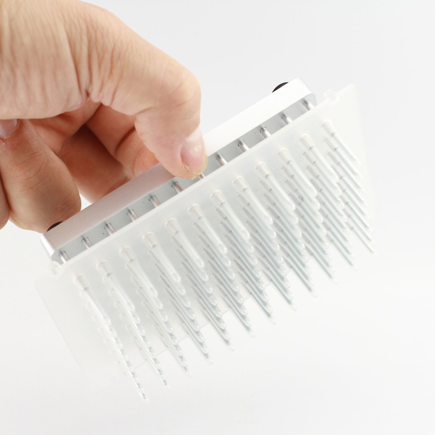 AUTO-96-15-15 - 1. The rack offers excellent handling and appearance. 2. Can be paired with 96-w