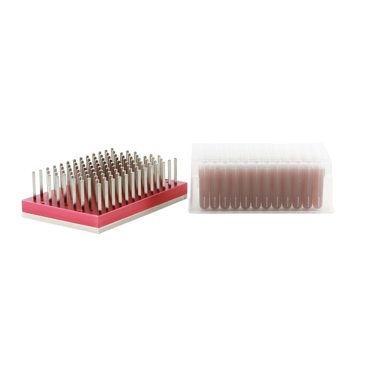 AUTO-96-7-345 - Magnetic bead attraction: - Before attraction: