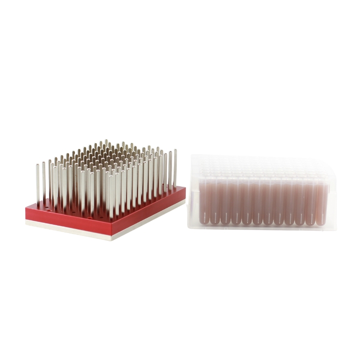 AUTO-96-7-470 - Magnetic bead attraction: - Before attraction: