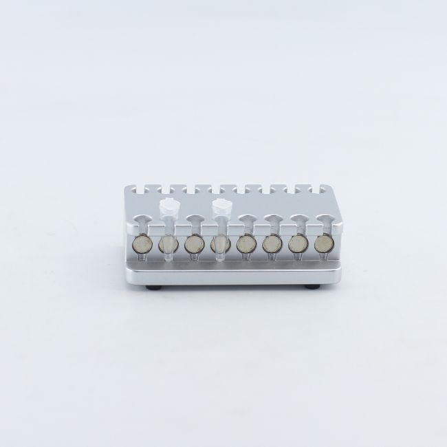 MAG-16-4-P - 1. This magnetic rack is suitable for eight-strip tubes (0.1 ml or 0.2 ml) and s