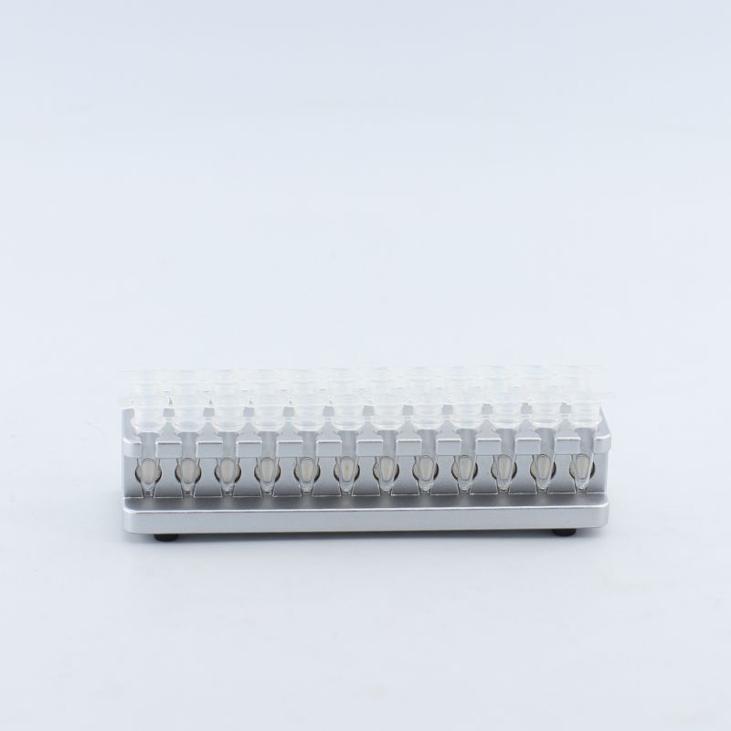 MAG-24-4-C - 1. This magnetic rack is suitable for 12-strip tubes, eight-strip tubes (0.1 ml