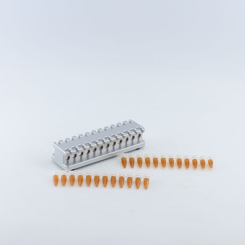 MAG-24-4-C - 1. This magnetic rack is suitable for 12-strip tubes, eight-strip tubes (0.1 ml