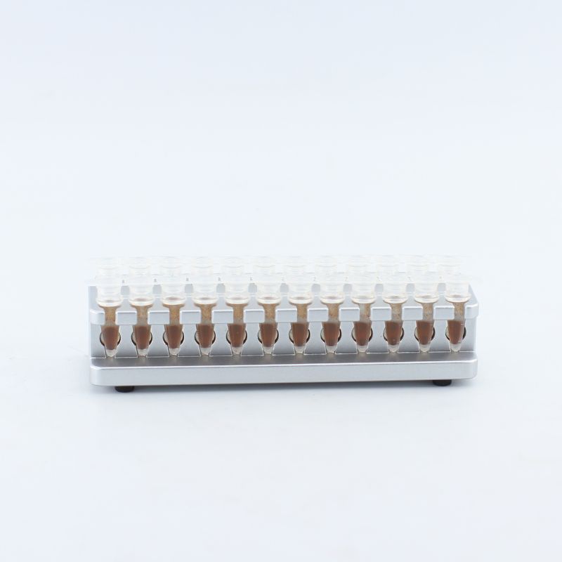 MAG-24-4-C - 1. This magnetic rack is suitable for 12-strip tubes, eight-strip tubes (0.1 ml